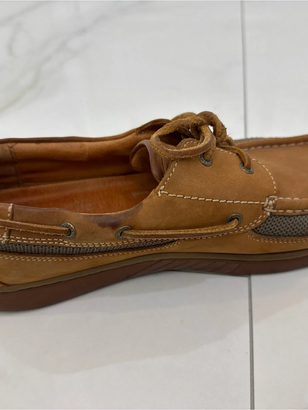 Tommy Bahama Men's Tan Leather Boat Shoes